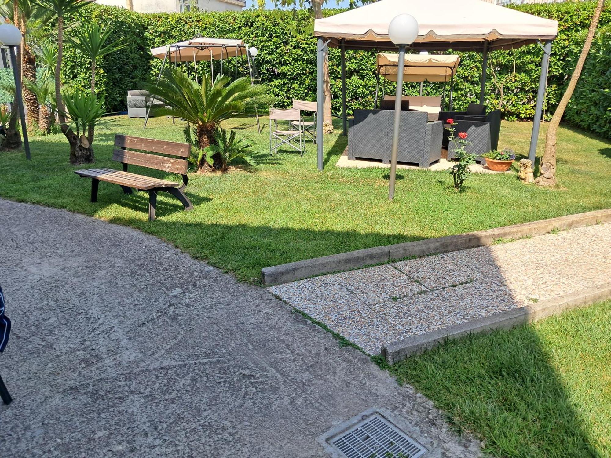 Depandance Con Piscina In Uso In Esclusivo In B&B Sant'Antonio Abate Eksteriør billede